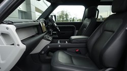 2024 (24) LAND ROVER DEFENDER 3.0 D300 X-Dynamic HSE 90 3dr Auto 4891193