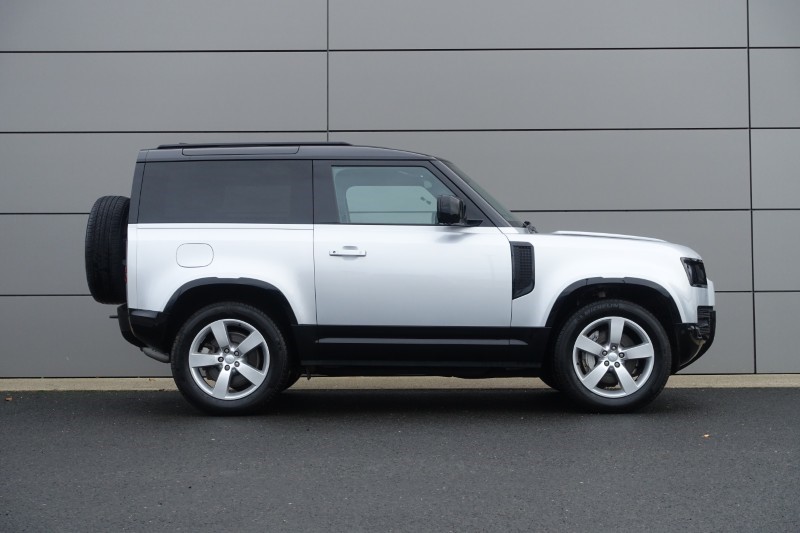 2024 (24) LAND ROVER DEFENDER 3.0 D300 X-Dynamic HSE 90 3dr Auto 4891195