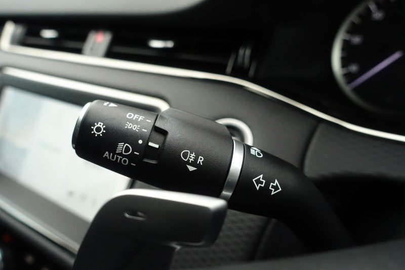 2022 (72) LAND ROVER RANGE ROVER EVOQUE 2.0 D200 R-Dynamic S 5dr Auto 4902684