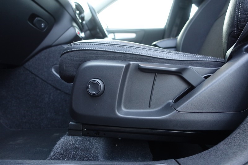 2020 (20) VOLVO XC40 1.5 T3 [163] Momentum 5dr 4933618