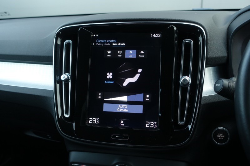 2020 (20) VOLVO XC40 1.5 T3 [163] Momentum 5dr 4933600