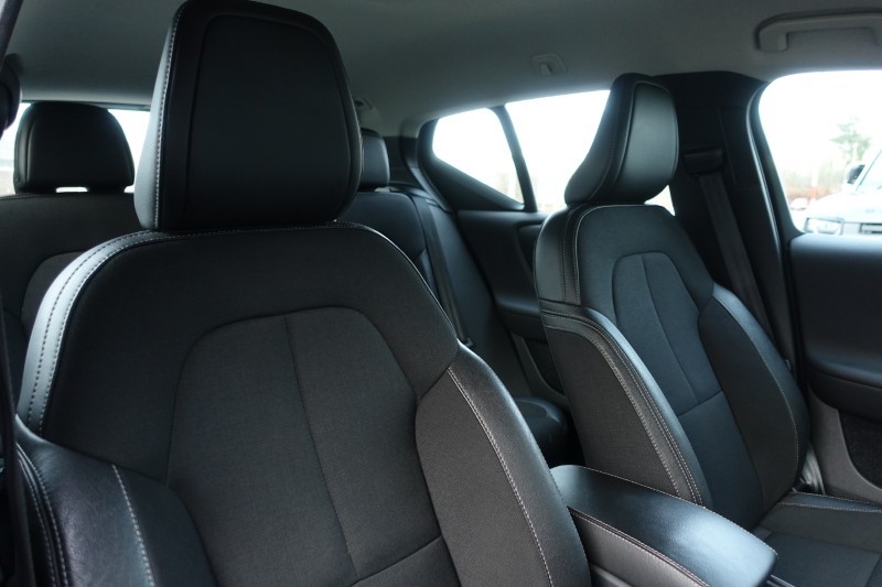 2020 (20) VOLVO XC40 1.5 T3 [163] Momentum 5dr 4933605