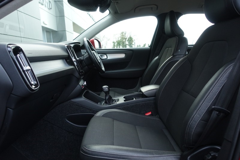 2020 (20) VOLVO XC40 1.5 T3 [163] Momentum 5dr 4933567