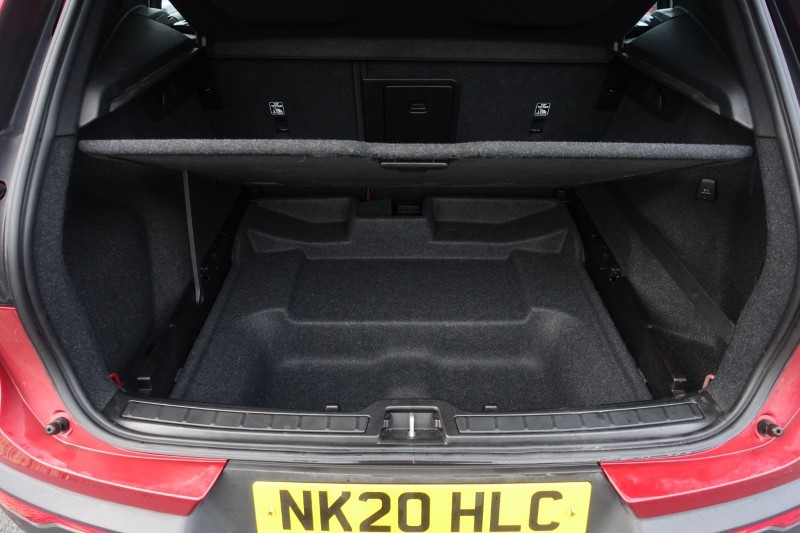 2020 (20) VOLVO XC40 1.5 T3 [163] Momentum 5dr 4933584