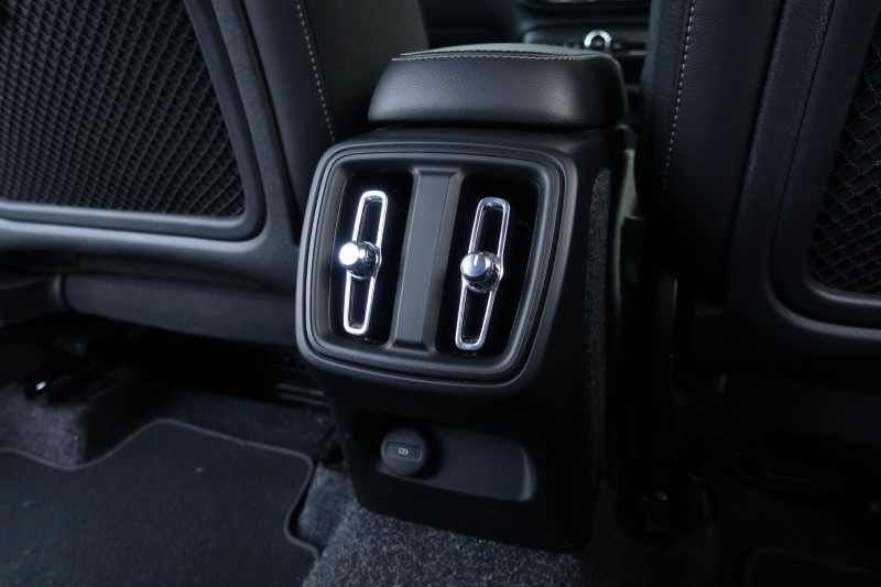 2020 (20) VOLVO XC40 1.5 T3 [163] Momentum 5dr 4933582