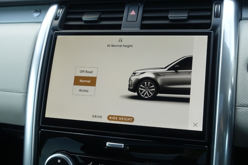 2025 (25) LAND ROVER DISCOVERY 3.0 D350 Dynamic SE 5dr Auto 4890253