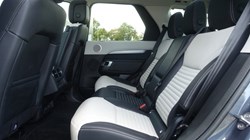 2025 (25) LAND ROVER DISCOVERY 3.0 D350 Dynamic SE 5dr Auto 4890217