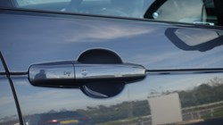 2025 (25) LAND ROVER DISCOVERY 3.0 D350 Dynamic SE 5dr Auto 4890237