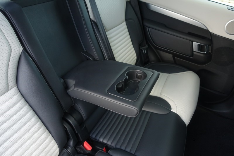 2025 (25) LAND ROVER DISCOVERY 3.0 D350 Dynamic SE 5dr Auto 4890272