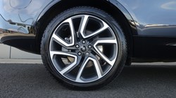 2025 (25) LAND ROVER DISCOVERY 3.0 D350 Dynamic SE 5dr Auto 4890239