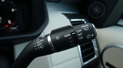 2025 (25) LAND ROVER DISCOVERY 3.0 D350 Dynamic SE 5dr Auto 4890248