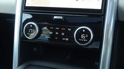 2025 (25) LAND ROVER DISCOVERY 3.0 D350 Dynamic SE 5dr Auto 4890257