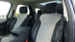 2025 (25) LAND ROVER DISCOVERY 3.0 D350 Dynamic SE 5dr Auto 4890279