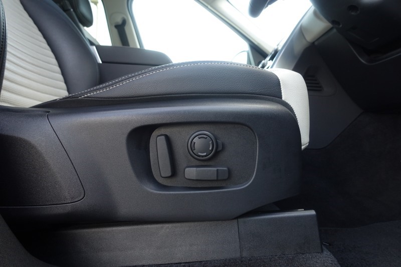 2025 (25) LAND ROVER DISCOVERY 3.0 D350 Dynamic SE 5dr Auto 4890263