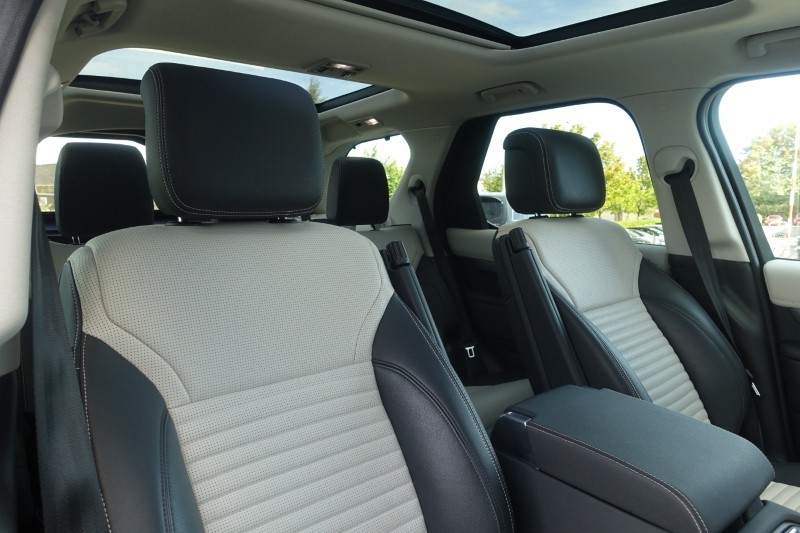 2025 (25) LAND ROVER DISCOVERY 3.0 D350 Dynamic SE 5dr Auto 4890260