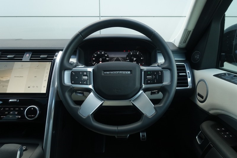 2025 (25) LAND ROVER DISCOVERY 3.0 D350 Dynamic SE 5dr Auto 4890228