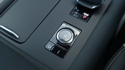 2025 (25) LAND ROVER DISCOVERY 3.0 D350 Dynamic SE 5dr Auto 4890258