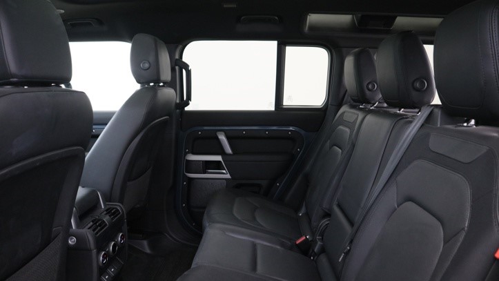 2023 (73) LAND ROVER DEFENDER 3.0 D250 X-Dynamic SE 110 5dr Auto [7 Seat] 4914592