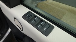 2024 (74) LAND ROVER DISCOVERY 3.0 D350 Dynamic HSE 5dr Auto 4975959