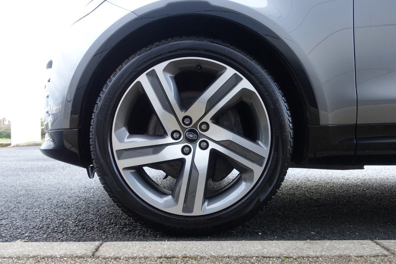 2024 (74) LAND ROVER DISCOVERY 3.0 D350 Dynamic HSE 5dr Auto 4975937