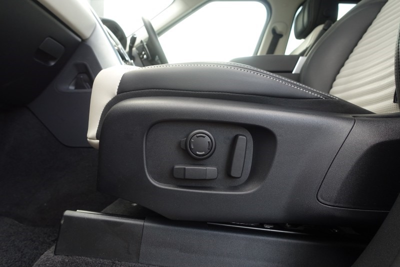 2024 (74) LAND ROVER DISCOVERY 3.0 D350 Dynamic HSE 5dr Auto 4975968