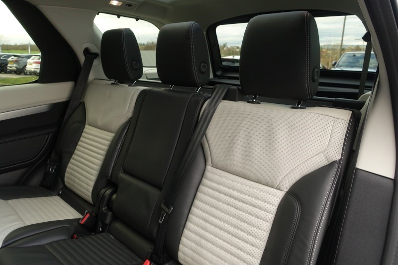 2024 (74) LAND ROVER DISCOVERY 3.0 D350 Dynamic HSE 5dr Auto 4975965