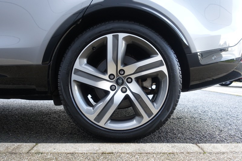 2024 (74) LAND ROVER DISCOVERY 3.0 D350 Dynamic HSE 5dr Auto 4975936