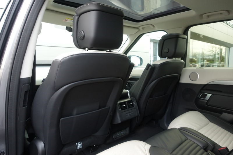 2024 (74) LAND ROVER DISCOVERY 3.0 D350 Dynamic HSE 5dr Auto 4975964