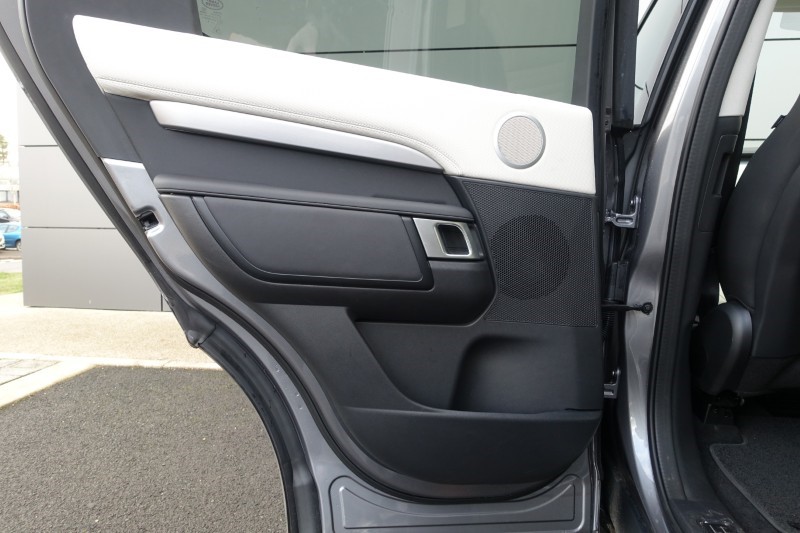 2024 (74) LAND ROVER DISCOVERY 3.0 D350 Dynamic HSE 5dr Auto 4975963