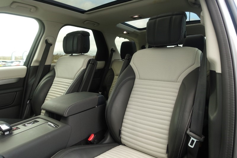 2024 (74) LAND ROVER DISCOVERY 3.0 D350 Dynamic HSE 5dr Auto 4975969