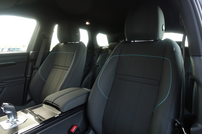 2020 (20) LAND ROVER RANGE ROVER EVOQUE 2.0 D150 R-Dynamic 5dr Auto 4895210