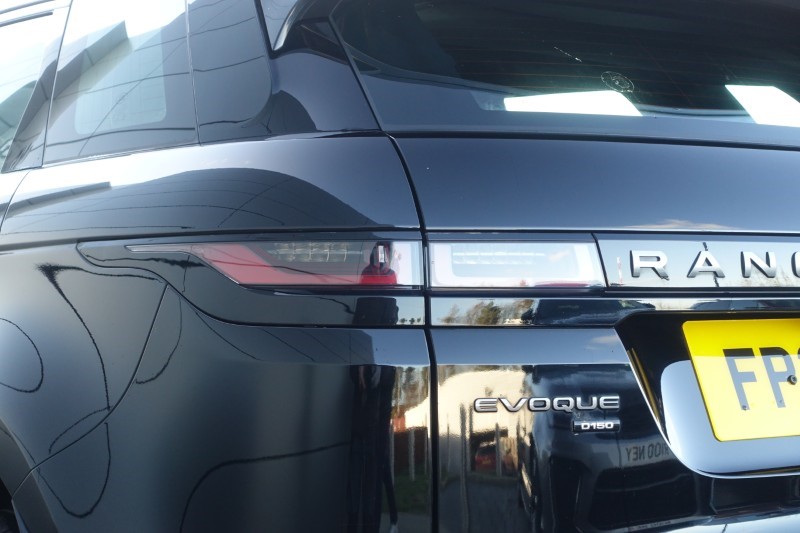 2020 (20) LAND ROVER RANGE ROVER EVOQUE 2.0 D150 R-Dynamic 5dr Auto 4895179