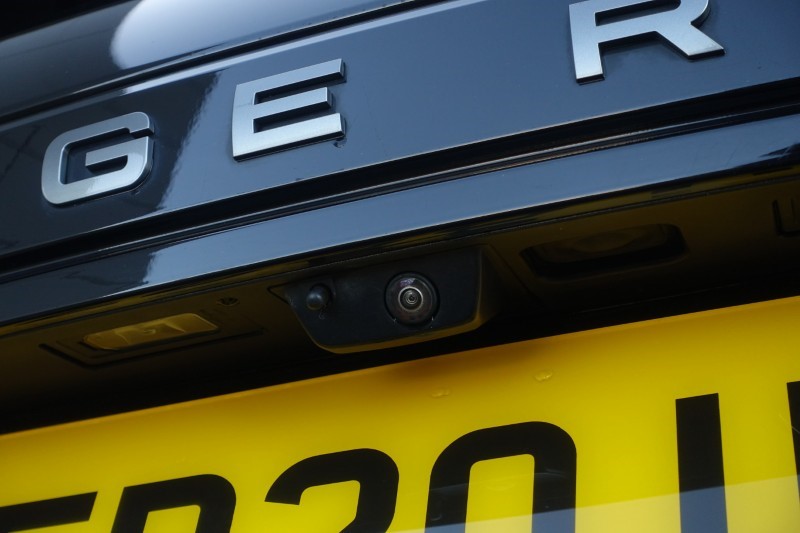 2020 (20) LAND ROVER RANGE ROVER EVOQUE 2.0 D150 R-Dynamic 5dr Auto 4895185