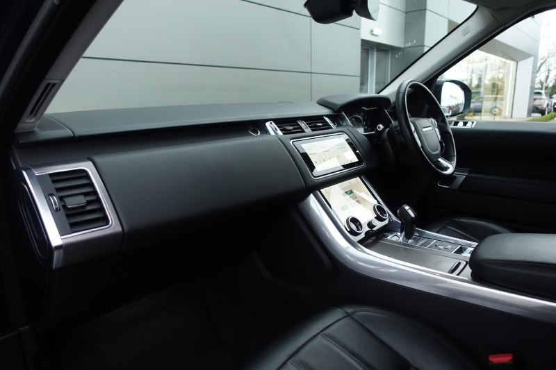 2022 (71) LAND ROVER RANGE ROVER SPORT 3.0 D250 HSE 5dr Auto 4951565