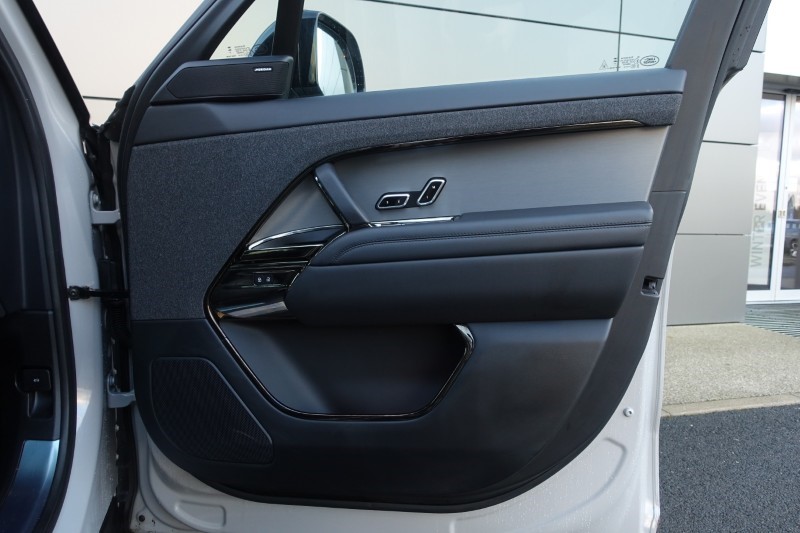 2023 (73) LAND ROVER RANGE ROVER SPORT 3.0 D300 Dynamic SE 5dr Auto 4956403