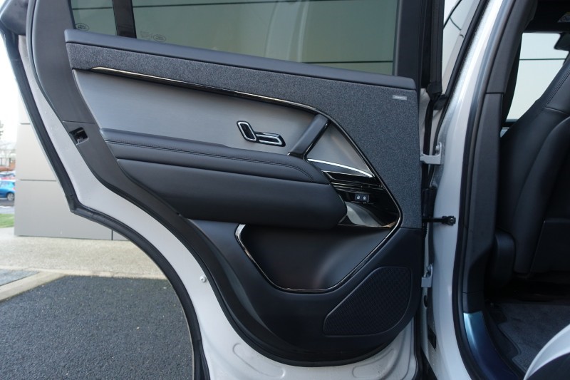 2023 (73) LAND ROVER RANGE ROVER SPORT 3.0 D300 Dynamic SE 5dr Auto 4956409