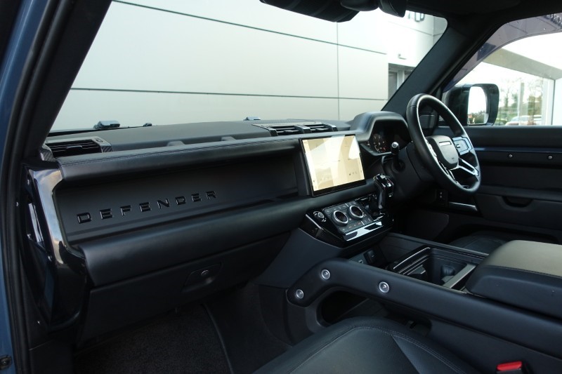2024 (24) LAND ROVER DEFENDER 3.0 D250 X-Dynamic HSE 90 3dr Auto 4942535