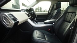 2021 (21) LAND ROVER RANGE ROVER SPORT 3.0 D300 HSE Silver 5dr Auto 4970399