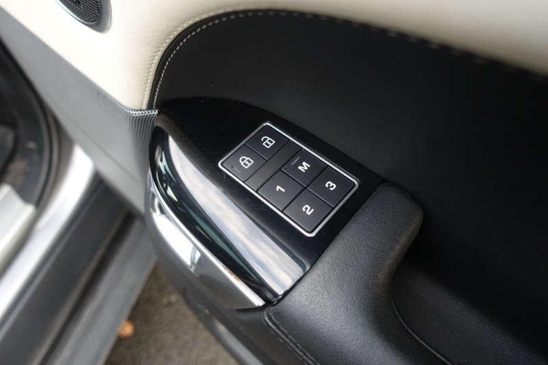 2021 (21) LAND ROVER RANGE ROVER SPORT 3.0 D300 HSE Silver 5dr Auto 4970448