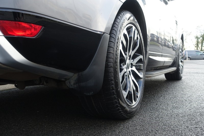 2021 (21) LAND ROVER RANGE ROVER SPORT 3.0 D300 HSE Silver 5dr Auto 4970421