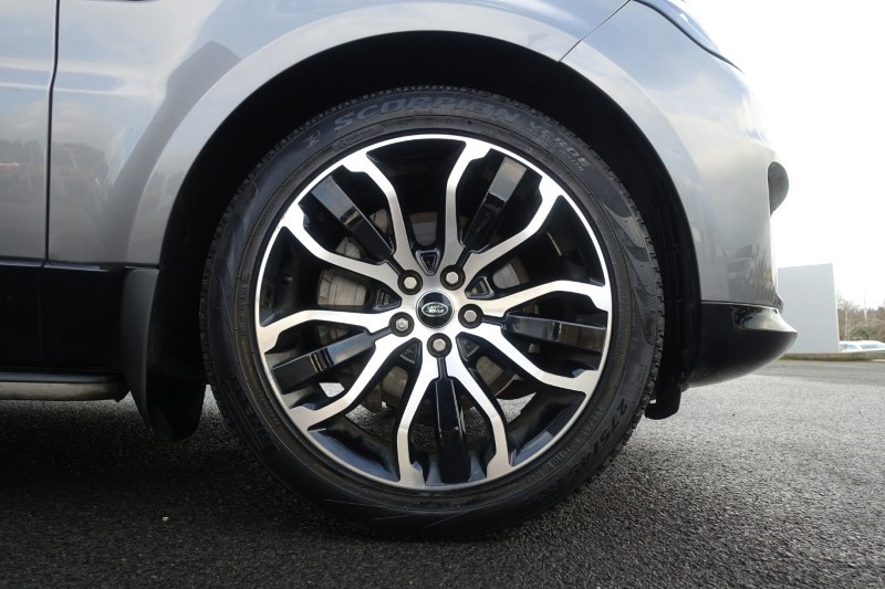 2021 (21) LAND ROVER RANGE ROVER SPORT 3.0 D300 HSE Silver 5dr Auto 4970404