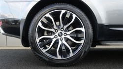 2021 (21) LAND ROVER RANGE ROVER SPORT 3.0 D300 HSE Silver 5dr Auto 4970420