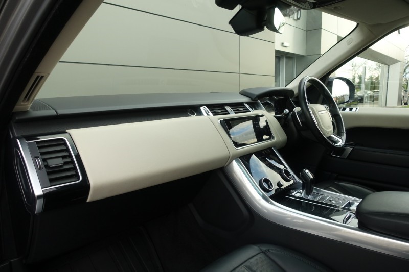 2021 (21) LAND ROVER RANGE ROVER SPORT 3.0 D300 HSE Silver 5dr Auto 4970457