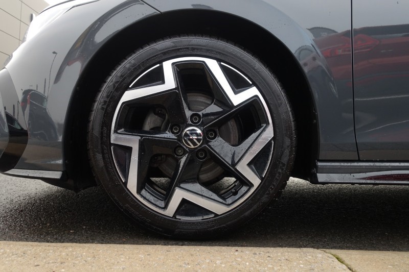 2024 (74) VOLKSWAGEN GOLF 1.5 TSI 150 R-Line 5dr 4964173