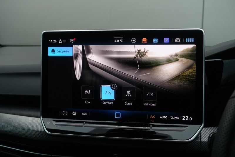 2024 (74) VOLKSWAGEN GOLF 1.5 TSI 150 R-Line 5dr 4964182