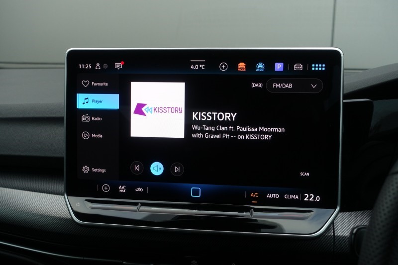 2024 (74) VOLKSWAGEN GOLF 1.5 TSI 150 R-Line 5dr 4964179