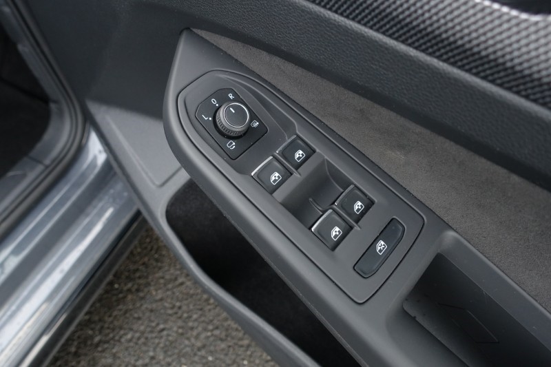 2024 (74) VOLKSWAGEN GOLF 1.5 TSI 150 R-Line 5dr 4964188