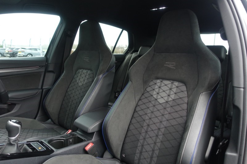 2024 (74) VOLKSWAGEN GOLF 1.5 TSI 150 R-Line 5dr 4964200