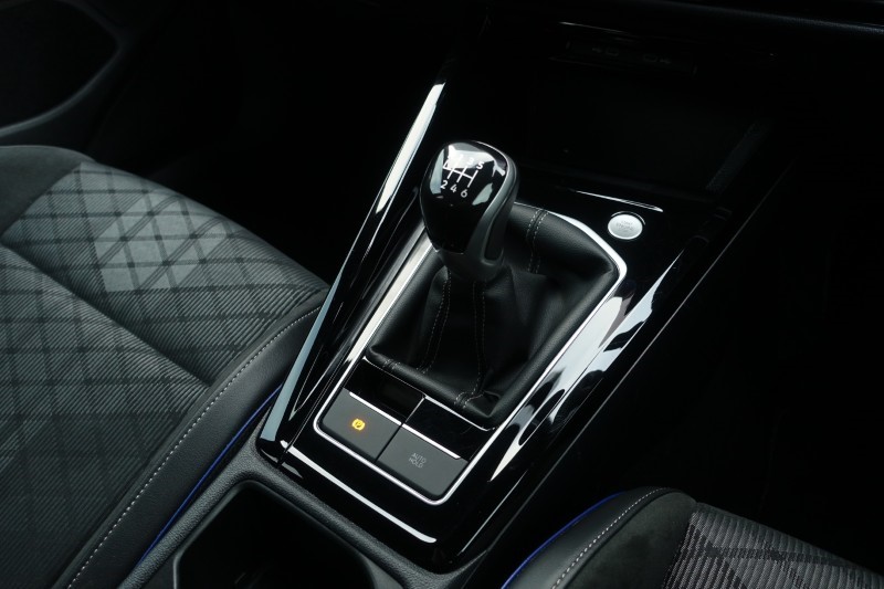 2024 (74) VOLKSWAGEN GOLF 1.5 TSI 150 R-Line 5dr 4964159