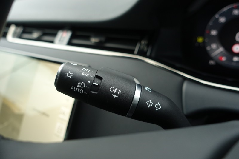 2024 (24) LAND ROVER RANGE ROVER EVOQUE 2.0 D165 S 5dr 2WD 4990782